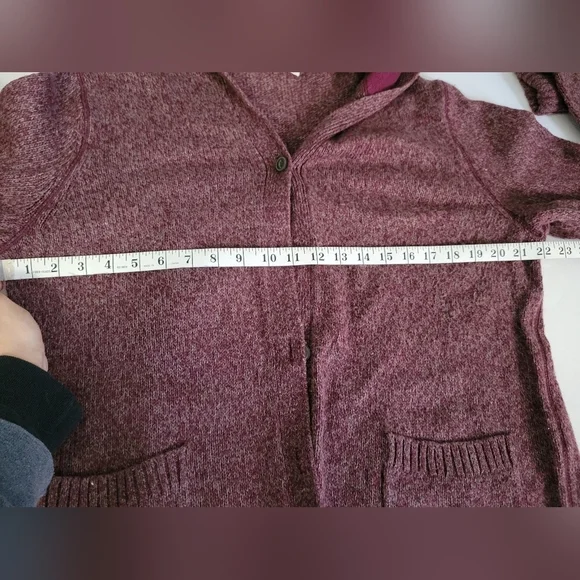 Woolrich Women's Maroon Hooded Button Front Cardigan Sweater - Picture 4 of 10
